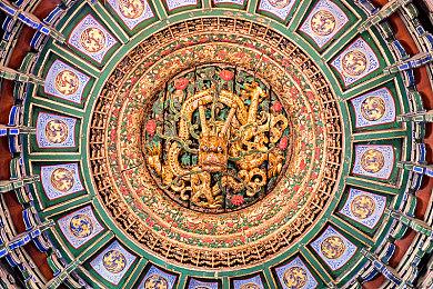 《夜间崇拜》Steam页面上线 类八番出口2D版惊悚行走